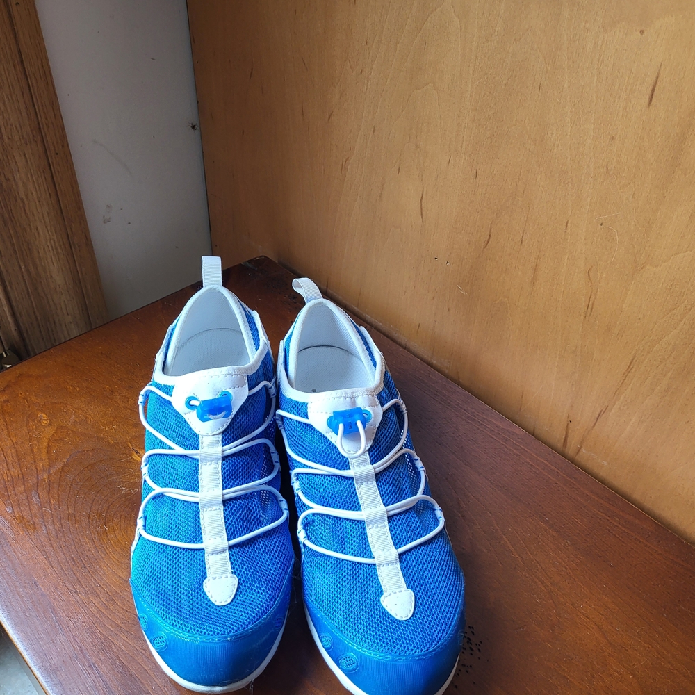 New Lands' End Blue and White Athletic Shoes for Water Activities